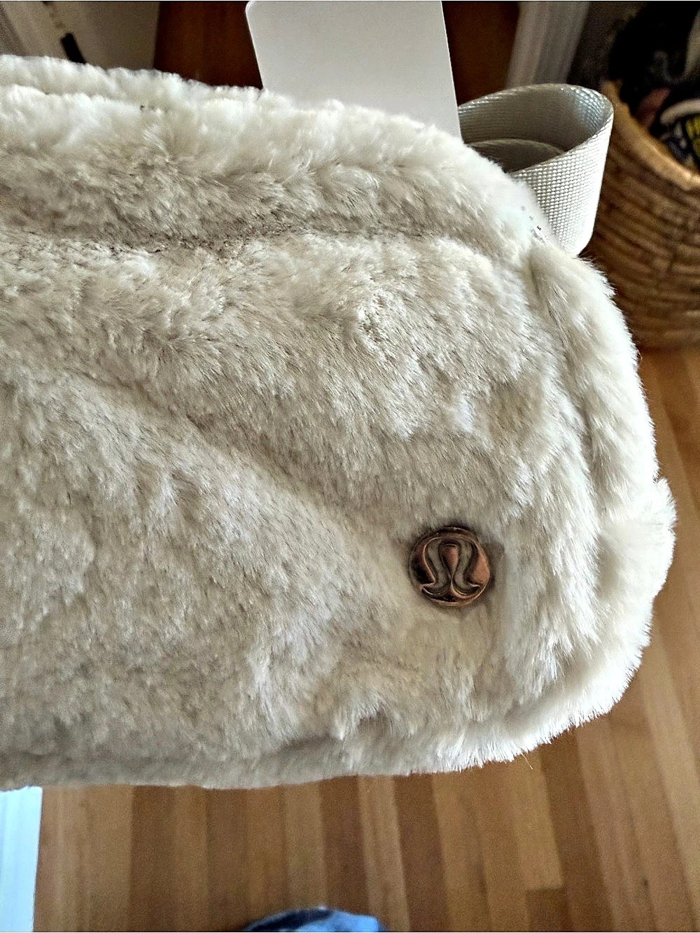 lululemon Everywhere Belt Bag *Plush Fleece Cream